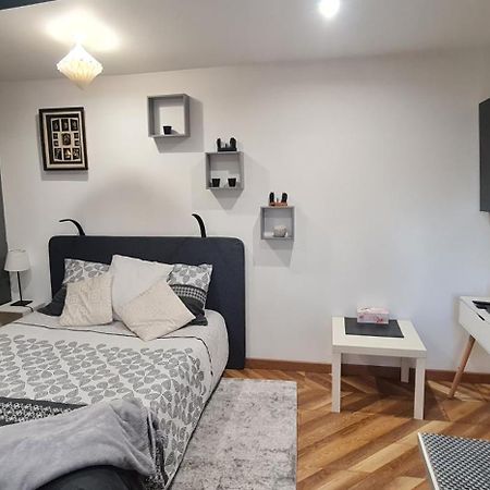 Charmant Studio Cocooning Vaulx-en-Velin Dış mekan fotoğraf